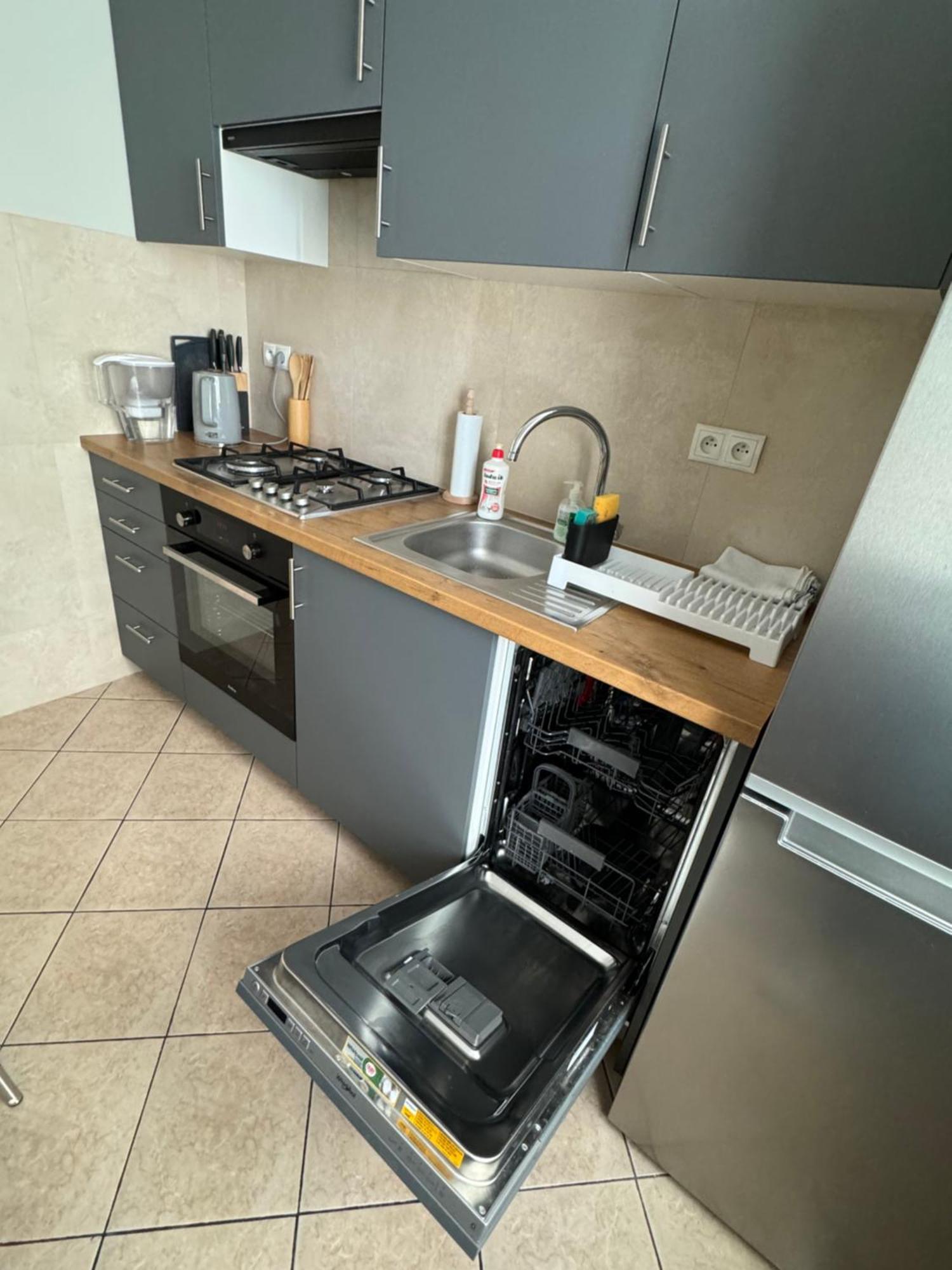 Wygodny Apartament Dla Rodziny 3-5 Osobowej Lejlighed Warszawa Eksteriør billede